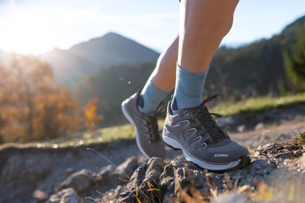 OUTDOOR MERINO MIDCUT SOCKS